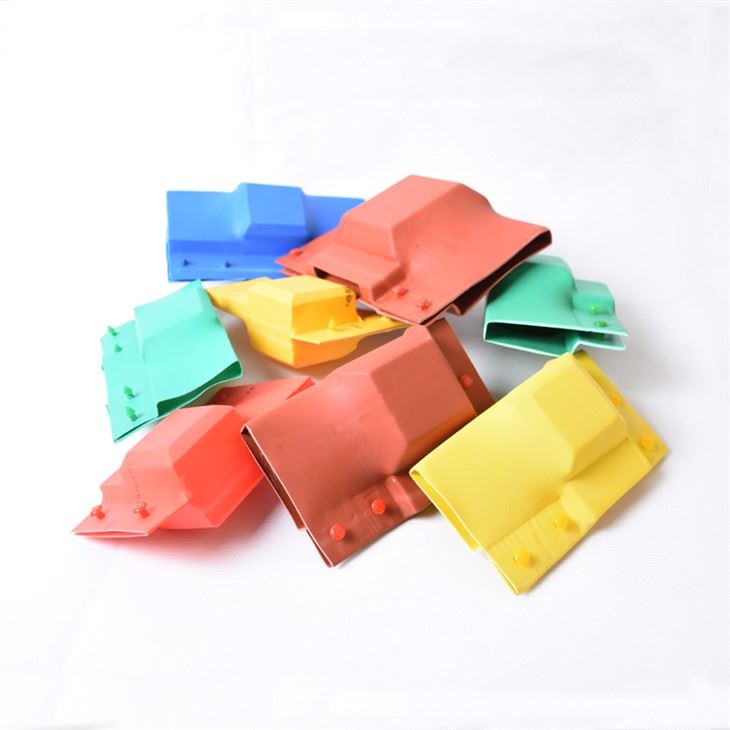 Heat shrinkable busbar insulation protection box